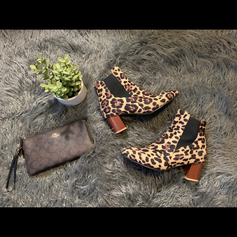 Cheetah booties 🐆